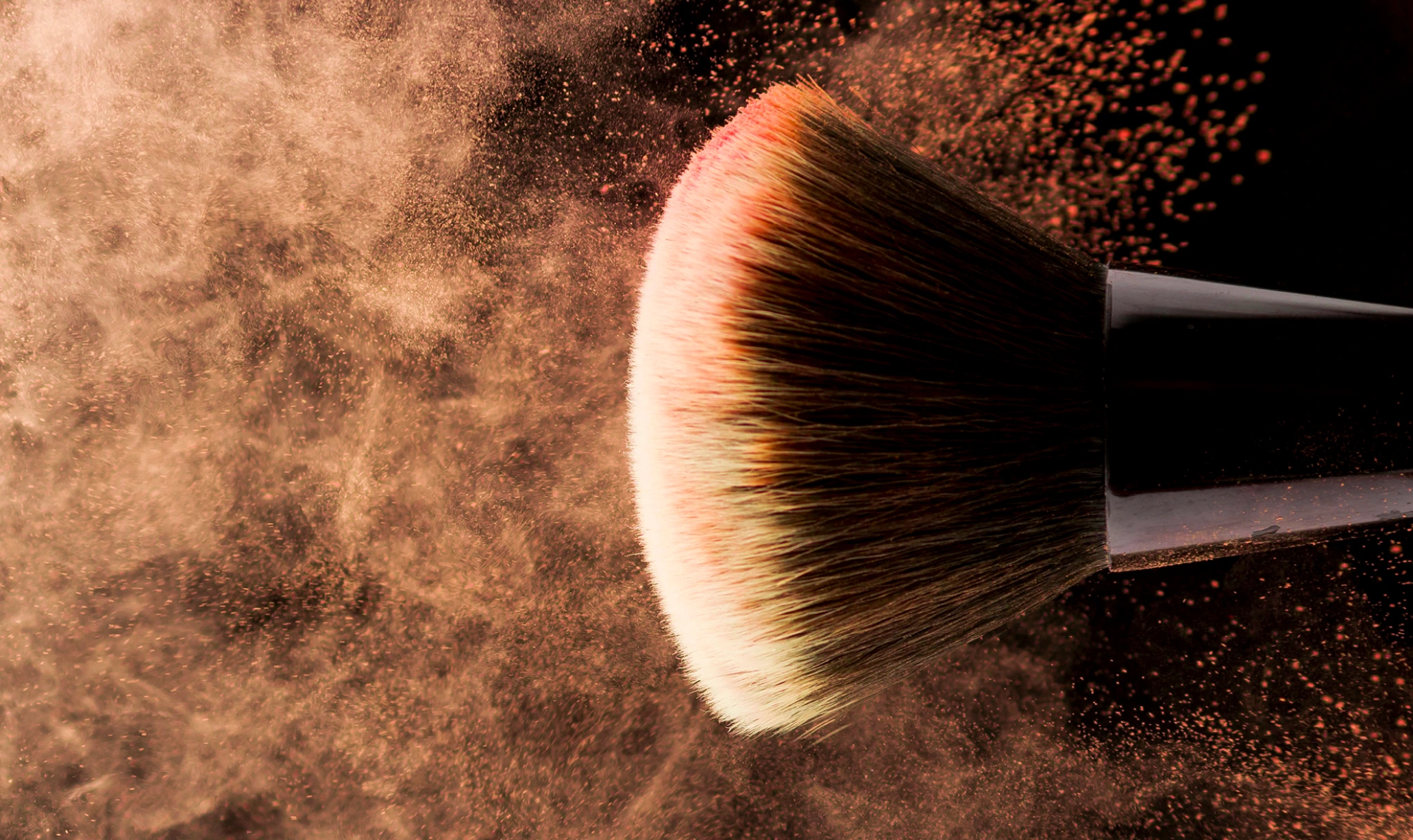 Cosmetic brush